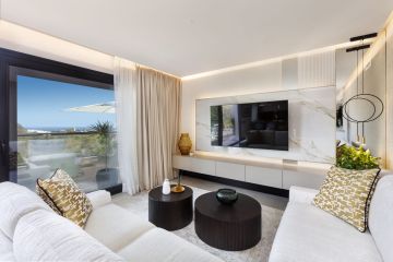 https://cdn.resales-online.com/public/uef44a61k2/properties/091305212a7e11f0ad0102e0405b089b/w1200/2-5bd7b9d04b45e33852eaf0ec6670150d.jpg?v=1746542227