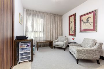 https://cdn.resales-online.com/public/uef44a61k2/properties/091305212a7e11f0ad0102e0405b089b/w1200/20-d1f7658cbe4ba6cd8666fec30fba80ad.jpg?v=1746542227