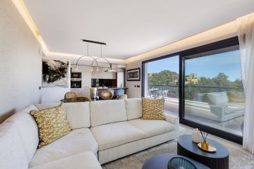 https://cdn.resales-online.com/public/uef44a61k2/properties/091305212a7e11f0ad0102e0405b089b/w1200/9-467d0cee5b725f3ef65f102a0c2e69c0.jpg?v=1746542227
