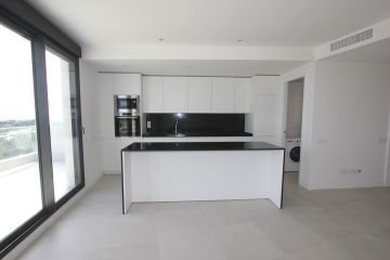 https://cdn.resales-online.com/public/lox6jskat9/properties/4fad917925f311f0ad0102e0405b089b/w1200/11-20939a0134ad724a8cb2a801094d15a4.jpg?v=1746042697
