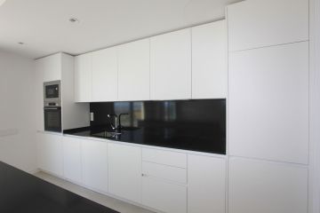 https://cdn.resales-online.com/public/lox6jskat9/properties/4fad917925f311f0ad0102e0405b089b/w1200/13-5fd73dea700db77384c091ca9818b1a9.jpg?v=1746042697