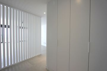 https://cdn.resales-online.com/public/lox6jskat9/properties/4fad917925f311f0ad0102e0405b089b/w1200/28-ef19a2c59920e2e087cd278a51b6dbf8.jpg?v=1746042697