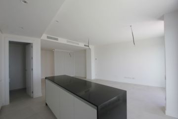 https://cdn.resales-online.com/public/lox6jskat9/properties/4fad917925f311f0ad0102e0405b089b/w1200/7-aa4cc561180b369757c0bb4af9886cd3.jpg?v=1746042697