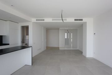 https://cdn.resales-online.com/public/lox6jskat9/properties/4fad917925f311f0ad0102e0405b089b/w1200/9-467d0cee5b725f3ef65f102a0c2e69c0.jpg?v=1746042697