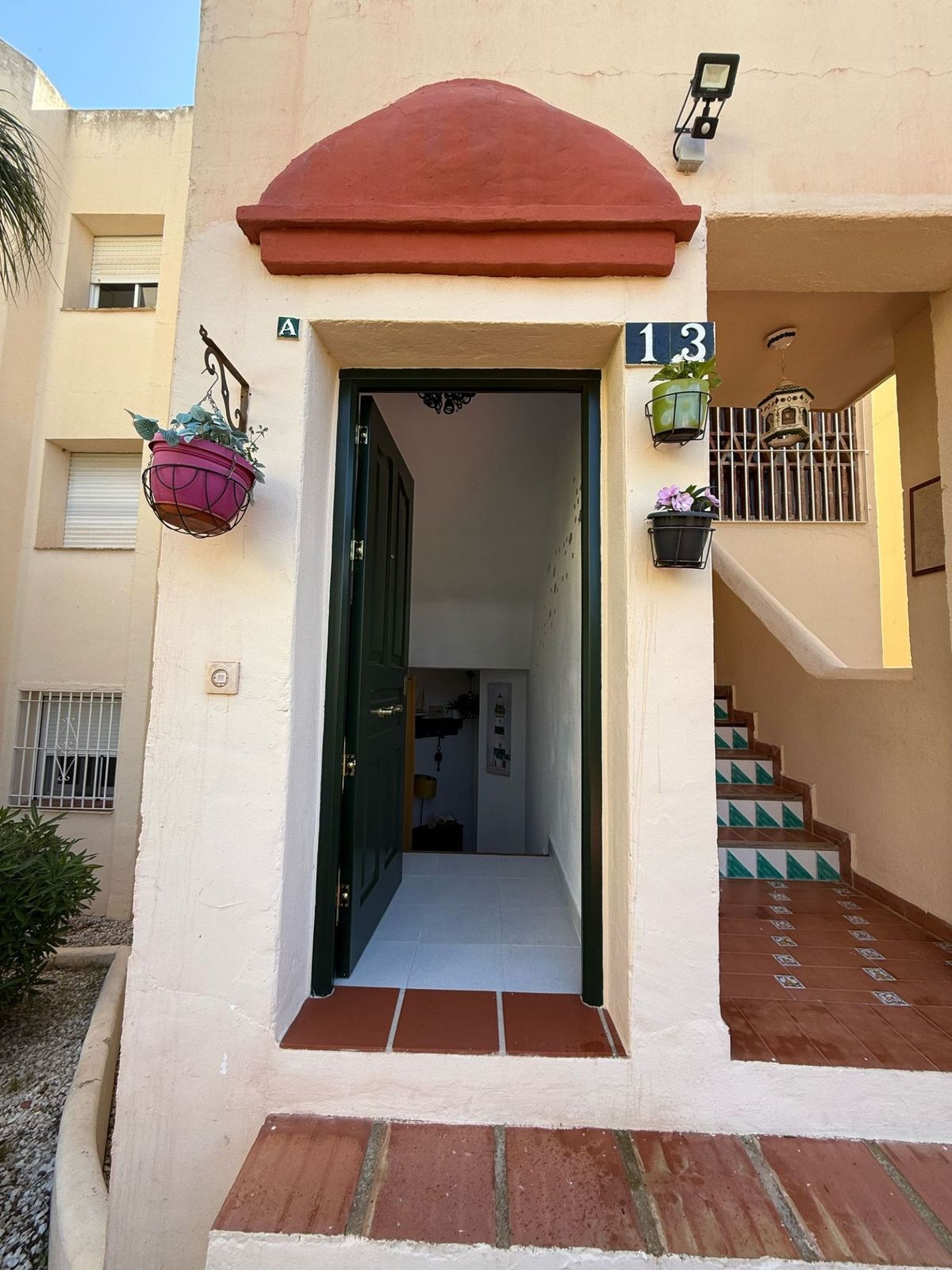 https://cdn.resales-online.com/public/mj02ds57jc/properties/aa6dd08924da11f0ad0102e0405b089b/w1200/1-7980e48d732b6fc85c14b43b94d2aa54.jpg?v=1745922740