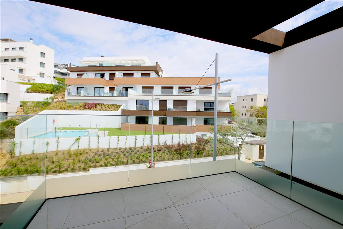 https://cdn.resales-online.com/public/mtaumpncpn/properties/5f272e672c9111f0ad0102e0405b089b/w1200/1-7980e48d732b6fc85c14b43b94d2aa54.jpg?v=1746769932