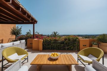 https://cdn.resales-online.com/public/tr8m485cfp56bifz/properties/d82a32342bf011f0ad0102e0405b089b/w1200/12-53013098fcab6c38b1379cd33298e050.jpg?v=1746729693