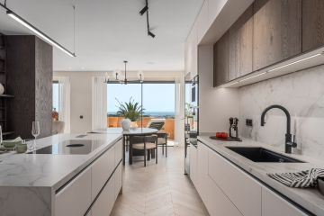https://cdn.resales-online.com/public/tr8m485cfp56bifz/properties/d82a32342bf011f0ad0102e0405b089b/w1200/4-c23c0f86247804fa50226aecd8b0b2c8.jpg?v=1746729693