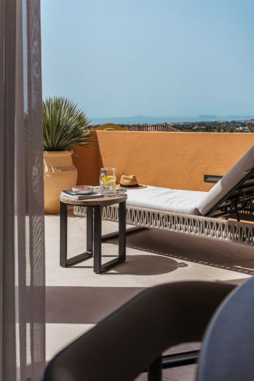 https://cdn.resales-online.com/public/tr8m485cfp56bifz/properties/d82a32342bf011f0ad0102e0405b089b/w1200/45-01c04843d290a76d467d9ac6fc2ef7a6.jpg?v=1746729693