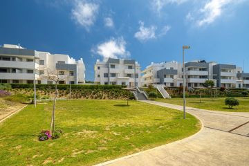 https://cdn.resales-online.com/public/xxoexdmvjv/properties/bacbc9e025ac11f0ad0102e0405b089b/w1200/21-2c707e7c511429b4f8ec4ee5f221ddb6.jpg?v=1746013292