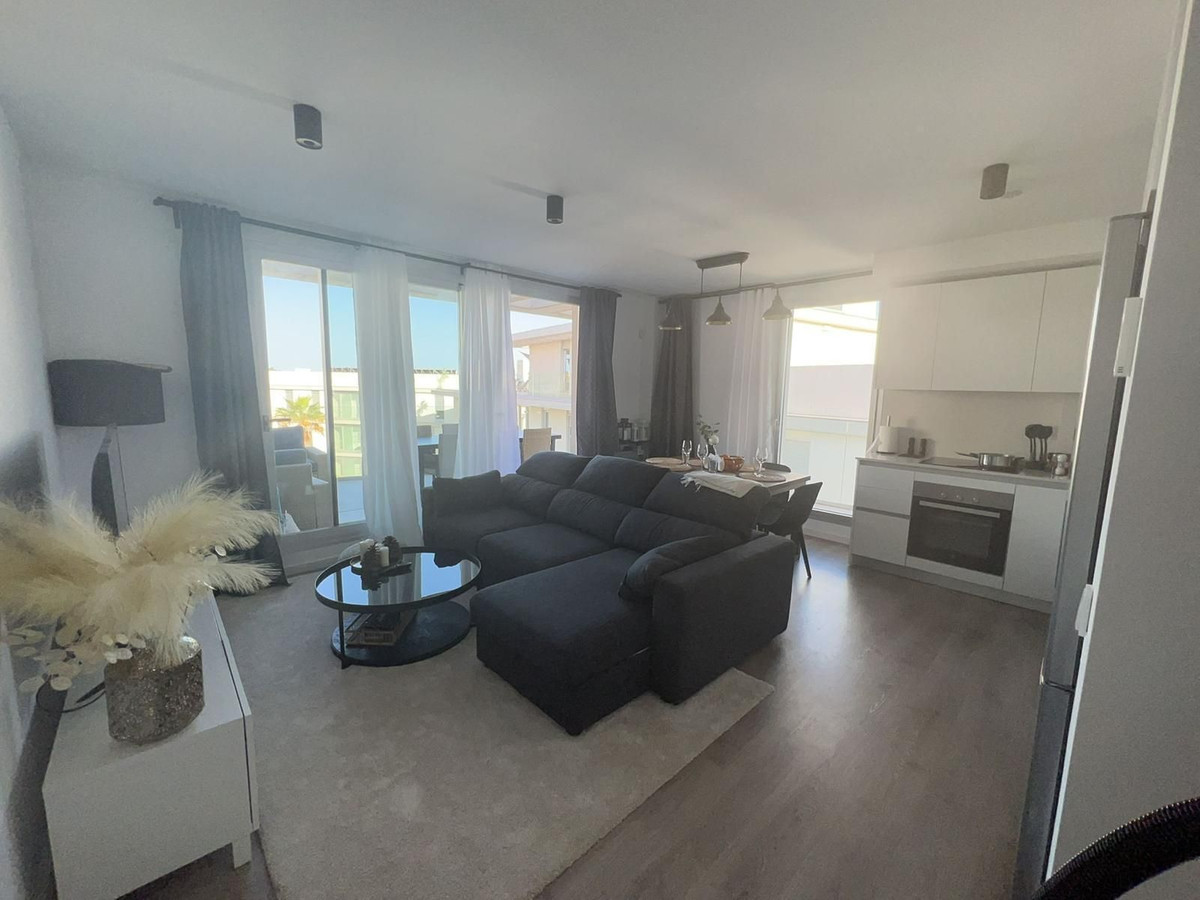 https://cdn.resales-online.com/public/bfcknxcdjq/properties/92f9f0c62f1f11f0ad0102e0405b089b/w1200/1-7980e48d732b6fc85c14b43b94d2aa54.jpg?v=1747051925