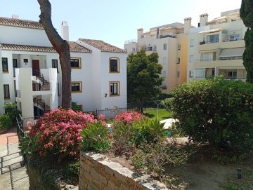 https://cdn.resales-online.com/public/pi4aa0csx3/properties/b2784509300e11f0ad0102e0405b089b/w1200/20-d1f7658cbe4ba6cd8666fec30fba80ad.jpg?v=1747154699
