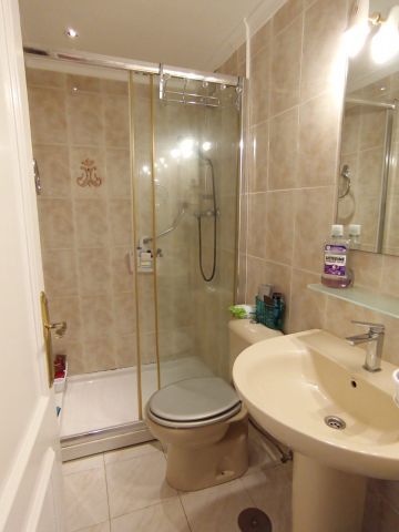https://cdn.resales-online.com/public/pi4aa0csx3/properties/b2784509300e11f0ad0102e0405b089b/w1200/7-aa4cc561180b369757c0bb4af9886cd3.jpg?v=1747154699