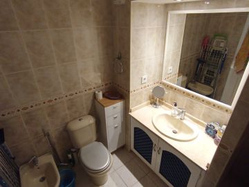 https://cdn.resales-online.com/public/pi4aa0csx3/properties/b2784509300e11f0ad0102e0405b089b/w1200/8-e64a9055bba3e77ac8aca3b893cdf826.jpg?v=1747154699