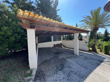 https://cdn.resales-online.com/public/l5qiehb852/properties/f09c9e4d2f2511f0ad0102e0405b089b/w1200/34-2e8657844e540eba0189d71f472ffca9.jpg?v=1747296937
