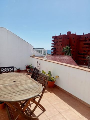 https://cdn.resales-online.com/public/tr8m485cep45biez/properties/d8fe7eb92d1611f0ad0102e0405b089b/w1200/1-7980e48d732b6fc85c14b43b94d2aa54.jpg?v=1746827775