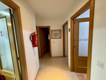 https://cdn.resales-online.com/public/tr8m485cep45biez/properties/d8fe7eb92d1611f0ad0102e0405b089b/w1200/15-11d12f2f454f2f5e9b981fdd8b901d51.jpg?v=1746827775