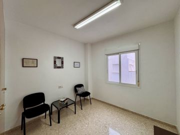 https://cdn.resales-online.com/public/tr8m485cep45biez/properties/d8fe7eb92d1611f0ad0102e0405b089b/w1200/5-3595ad71cbd87be6c3643a4285ef4791.jpg?v=1746827775