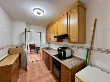 https://cdn.resales-online.com/public/tr8m485cep45biez/properties/d8fe7eb92d1611f0ad0102e0405b089b/w1200/7-aa4cc561180b369757c0bb4af9886cd3.jpg?v=1746827775