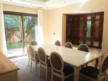 https://cdn.resales-online.com/public/68phfbom2h/properties/11099a422fc311f0ad0102e0405b089b/w1200/16-ec67b526875bf0124b6ce4328a754439.jpg?v=1747230118