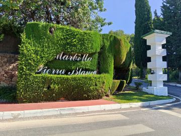https://cdn.resales-online.com/public/68phfbom2h/properties/11099a422fc311f0ad0102e0405b089b/w1200/2-5bd7b9d04b45e33852eaf0ec6670150d.jpg?v=1747230118