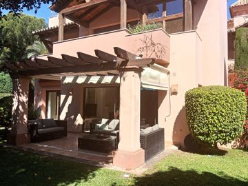 https://cdn.resales-online.com/public/68phfbom2h/properties/11099a422fc311f0ad0102e0405b089b/w1200/21-2c707e7c511429b4f8ec4ee5f221ddb6.jpg?v=1747230118