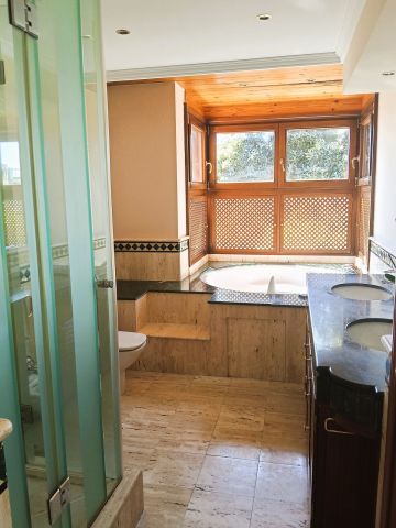 https://cdn.resales-online.com/public/68phfbom2h/properties/11099a422fc311f0ad0102e0405b089b/w1200/26-c684a62c9f160a1f90904dd925da0645.jpg?v=1747230118