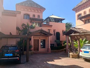 https://cdn.resales-online.com/public/68phfbom2h/properties/11099a422fc311f0ad0102e0405b089b/w1200/6-241328e1bcc9c0d8ce1222beb6c967a8.jpg?v=1747230118