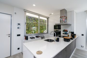https://cdn.resales-online.com/public/c1vmnhgt2j/properties/22d85f1b2a5a11f0ad0102e0405b089b/w1200/12-53013098fcab6c38b1379cd33298e050.jpg?v=1747235925
