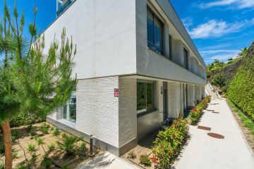 https://cdn.resales-online.com/public/c1vmnhgt2j/properties/22d85f1b2a5a11f0ad0102e0405b089b/w1200/27-f6e8bc237ba13ac4c268badec6354f3d.jpg?v=1747235925