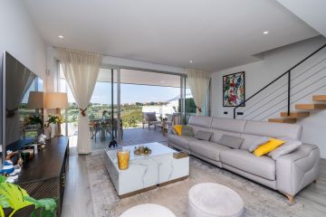 https://cdn.resales-online.com/public/c1vmnhgt2j/properties/22d85f1b2a5a11f0ad0102e0405b089b/w1200/6-241328e1bcc9c0d8ce1222beb6c967a8.jpg?v=1747235925
