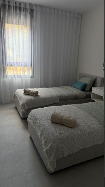https://cdn.resales-online.com/public/y88ikmgy94/properties/ac016b05318b11f0ad0102e0405b089b/w1200/14-d70dc3102c00d7be0e872dfe1c1f86d7.jpg?v=1747317240