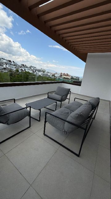 https://cdn.resales-online.com/public/y88ikmgy94/properties/ac016b05318b11f0ad0102e0405b089b/w1200/2-5bd7b9d04b45e33852eaf0ec6670150d.jpg?v=1747317240