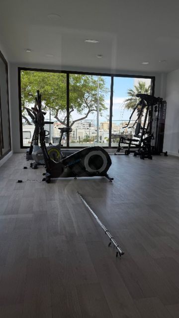 https://cdn.resales-online.com/public/y88ikmgy94/properties/ac016b05318b11f0ad0102e0405b089b/w1200/9-467d0cee5b725f3ef65f102a0c2e69c0.jpg?v=1747317240