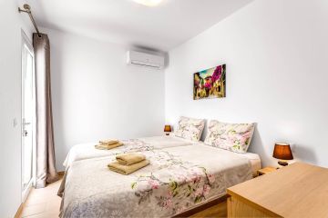 https://cdn.resales-online.com/public/fjgpr2ghnu/properties/f1f4e3c1317b11f0ad0102e0405b089b/w1200/10-bb915d1cb19341576dcdc994b81ab9c5.jpg?v=1747310485