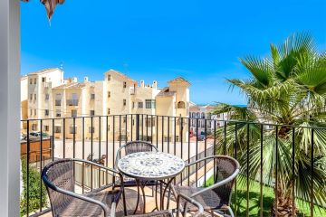 https://cdn.resales-online.com/public/fjgpr2ghnu/properties/f1f4e3c1317b11f0ad0102e0405b089b/w1200/14-d70dc3102c00d7be0e872dfe1c1f86d7.jpg?v=1747310485