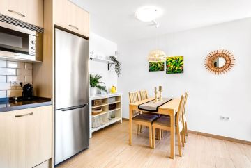 https://cdn.resales-online.com/public/fjgpr2ghnu/properties/f1f4e3c1317b11f0ad0102e0405b089b/w1200/42-3aa90f523689fc5a59d5d37badfe1b6f.jpg?v=1747310485