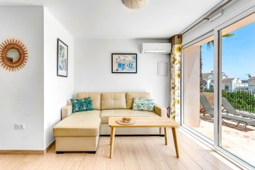 https://cdn.resales-online.com/public/fjgpr2ghnu/properties/f1f4e3c1317b11f0ad0102e0405b089b/w1200/43-a8f5d713bac48f35147f2e8bcee96193.jpg?v=1747310485