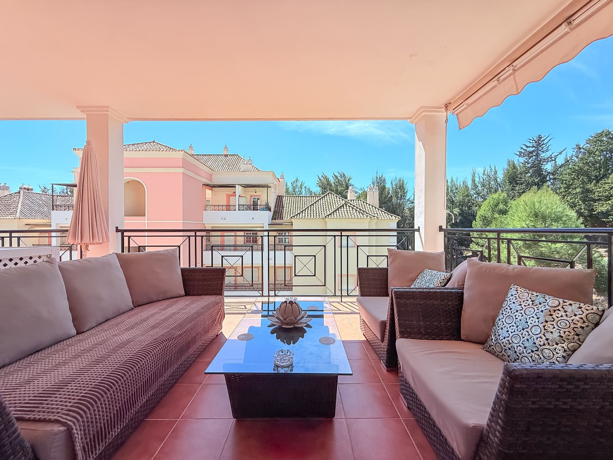 https://cdn.resales-online.com/public/31gvcgdloydekrn9/properties/b0bbe636326211f0ad0102e0405b089b/w1200/1-7980e48d732b6fc85c14b43b94d2aa54.jpg?v=1747410009