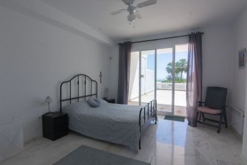 https://cdn.resales-online.com/public/sb5m6pabs6/properties/37ba0445325f11f0ad0102e0405b089b/w1200/11-20939a0134ad724a8cb2a801094d15a4.jpg?v=1747648833