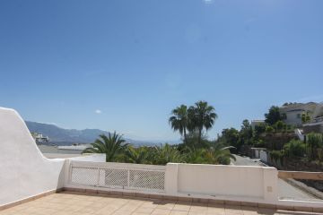https://cdn.resales-online.com/public/sb5m6pabs6/properties/37ba0445325f11f0ad0102e0405b089b/w1200/2-5bd7b9d04b45e33852eaf0ec6670150d.jpg?v=1747648833