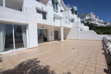 https://cdn.resales-online.com/public/sb5m6pabs6/properties/37ba0445325f11f0ad0102e0405b089b/w1200/22-bcf8e6250e0bab365f900a8ac31ac040.jpg?v=1747648833