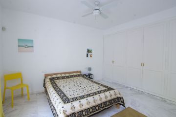 https://cdn.resales-online.com/public/sb5m6pabs6/properties/37ba0445325f11f0ad0102e0405b089b/w1200/7-aa4cc561180b369757c0bb4af9886cd3.jpg?v=1747648833