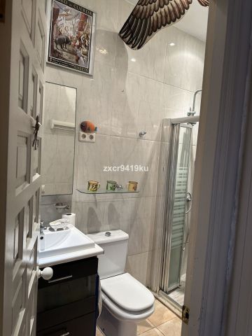 https://cdn.resales-online.com/public/zxcr9419ku/properties/ac9dea2e324b11f0ad0102e0405b089b/w1200/5-3595ad71cbd87be6c3643a4285ef4791.jpg?v=1747415972