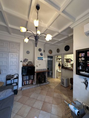 https://cdn.resales-online.com/public/zxcr9419ku/properties/ac9dea2e324b11f0ad0102e0405b089b/w1200/8-e64a9055bba3e77ac8aca3b893cdf826.jpg?v=1747415972