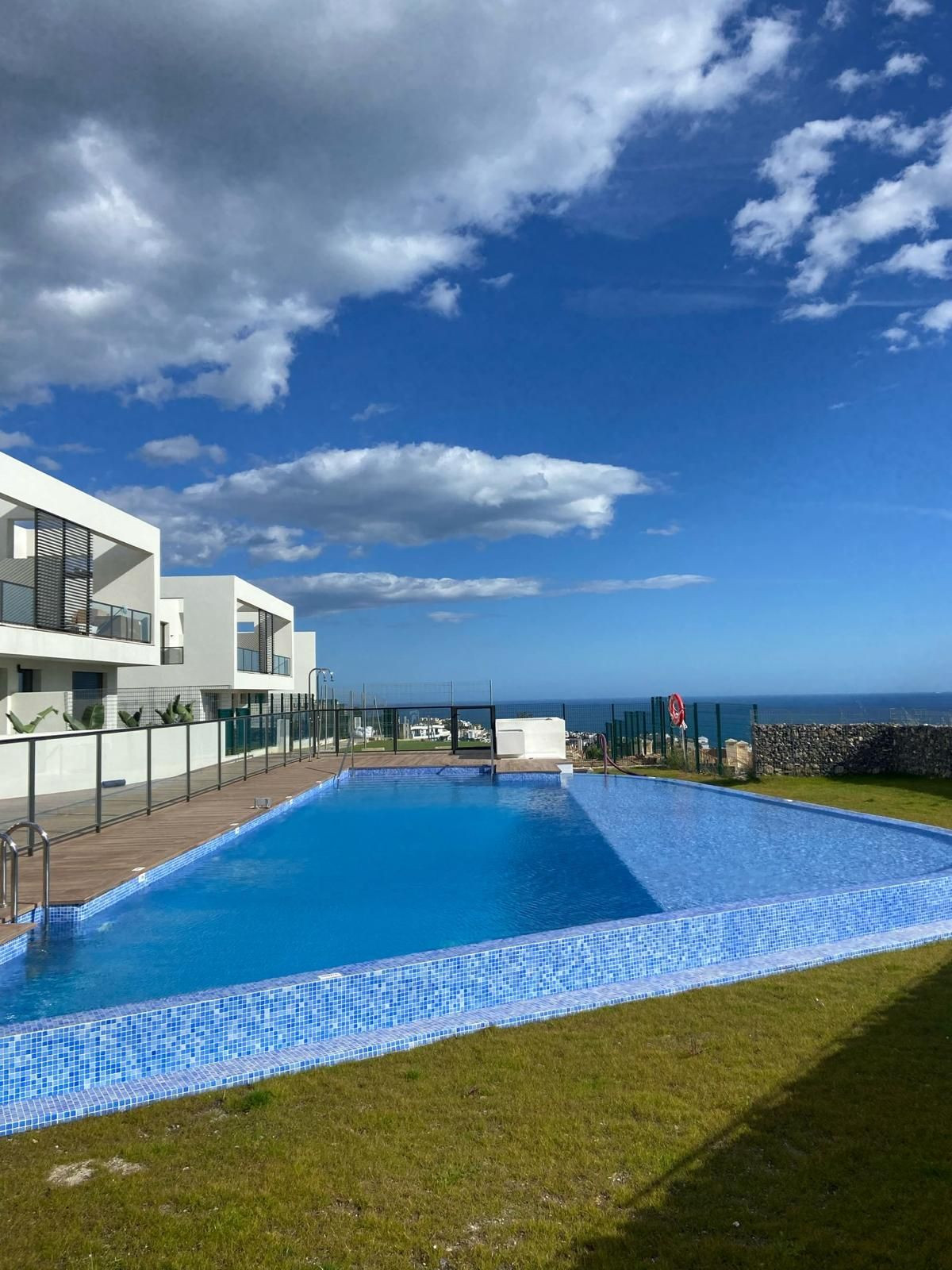 https://cdn.resales-online.com/public/ssagp0m9o2/properties/4ad07a6f1f8711f0ad0102e0405b089b/w1200/1-7980e48d732b6fc85c14b43b94d2aa54.jpg?v=1745950586