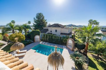 https://cdn.resales-online.com/public/537wrwhqp1/properties/732e070134b311f0ad0102e0405b089b/w1200/12-53013098fcab6c38b1379cd33298e050.jpg?v=1747664453