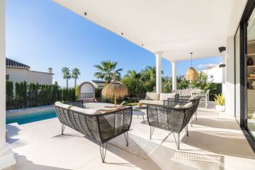 https://cdn.resales-online.com/public/537wrwhqp1/properties/732e070134b311f0ad0102e0405b089b/w1200/14-d70dc3102c00d7be0e872dfe1c1f86d7.jpg?v=1747664453