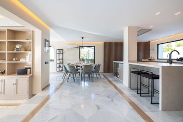 https://cdn.resales-online.com/public/537wrwhqp1/properties/732e070134b311f0ad0102e0405b089b/w1200/35-53608d01401493ba18e3704836160563.jpg?v=1747664453