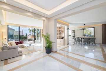 https://cdn.resales-online.com/public/537wrwhqp1/properties/732e070134b311f0ad0102e0405b089b/w1200/37-1d70d218e897435ff17cdff8e99bb5bf.jpg?v=1747664453